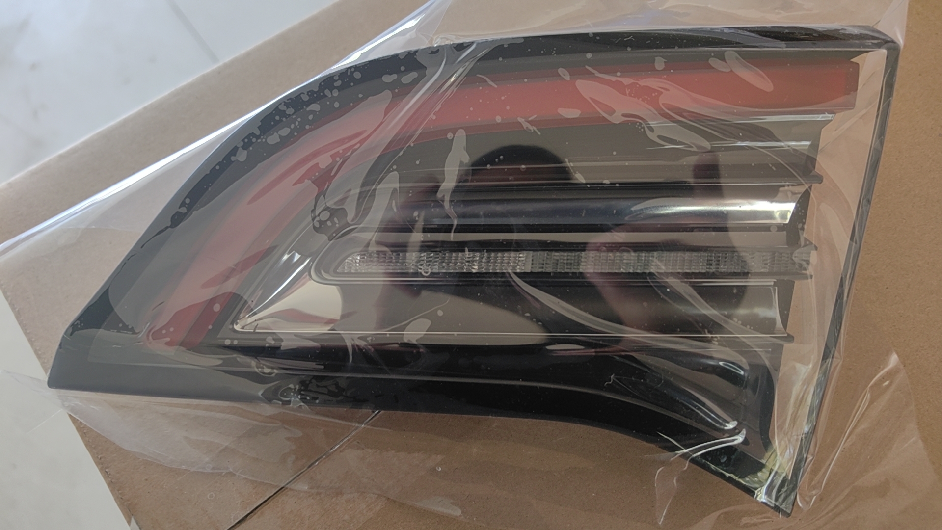 Tesla特斯拉尾灯